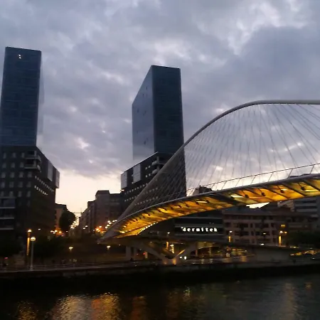 Turisticas Centro Con Aire Acondicionado منزل للإقامة بلباو